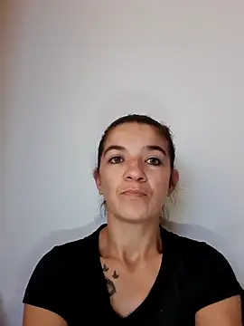 alinaalinutzq online show from November 2025 06:37:02 AM