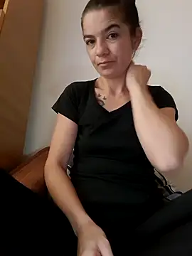 alinaalinutzq online show from November 2025 07:22:01 AM