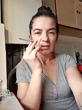 alinaalinutzq online show from December 2025 12:43:01 PM