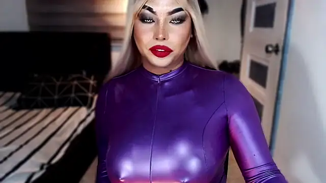 Snapshot of xTrixieMae chatting on January 2026 06:13:01 PM xTrixieMae online show from January 2026 06:13:01 PM