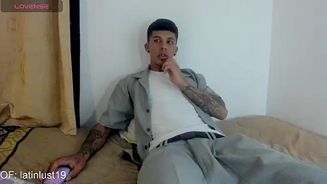 Savajelust online show from May 2026 09:19:01 PM