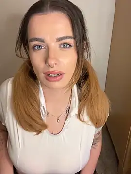 Snapshot of PiperPassionX chatting on October 2025 08:21:02 PM PiperPassionX online show from October 2025 08:21:02 PM