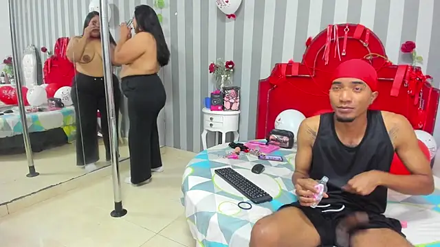 Snapshot of CaroyAndy chatting on February 2026 12:45:01 PM CaroyAndy online show from February 2026 12:45:01 PM