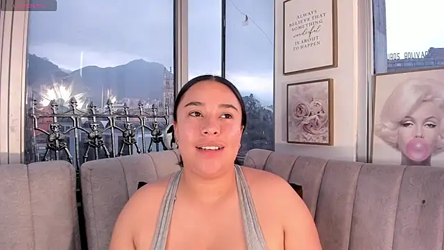 Zoey thompson online show from October 2025 07:27:01 PM