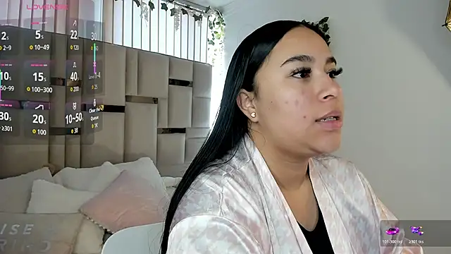 Snapshot of Zoey_thompson chatting on December 2025 02:35:01 PM Zoey thompson online show from December 2025 02:35:01 PM