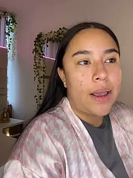 Snapshot of Zoey_thompson chatting on January 2026 07:39:01 PM Zoey thompson online show from January 2026 07:39:01 PM