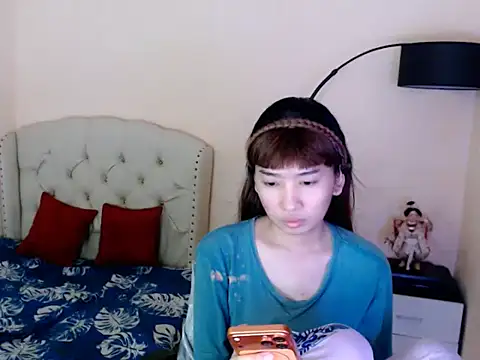 ShantalFoxxy  online show from May 2026 01:56:01 AM