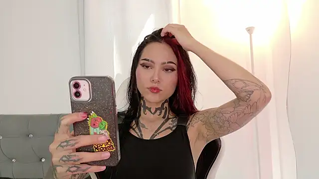 sara queen10 online show from March 2026 06:56:02 PM