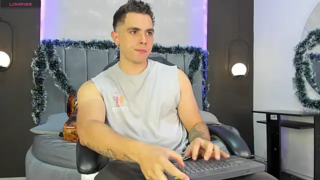 Liam walk  online show from November 2025 10:30:02 PM