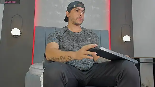 Liam walk  online show from March 2026 07:20:02 PM