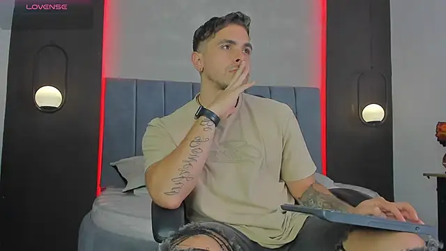 Liam walk  online show from March 2026 08:21:02 PM