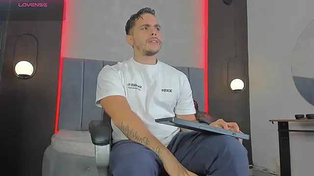 Liam walk  online show from April 2026 05:57:01 PM