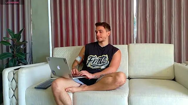 Liam walk  online show from July 2026 03:11:01 PM