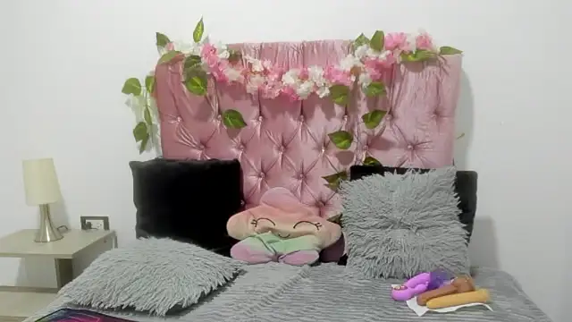 ivy moon05 online show from January 2026 04:43:02 PM