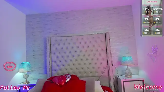 Pamelamiler   online show from April 2026 12:11:02 PM
