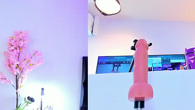 Snapshot of maily_zanss chatting on December 2025 07:33:02 PM maily zanss online show from December 2025 07:33:02 PM