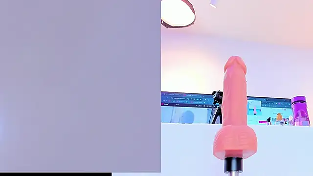 Snapshot of maily_zanss chatting on February 2026 07:56:01 PM maily zanss online show from February 2026 07:56:01 PM