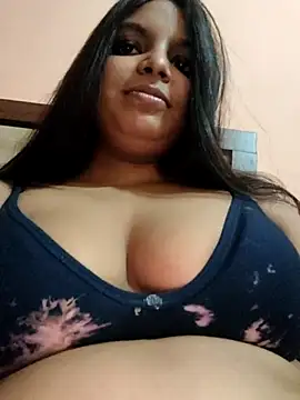 Snapshot of Maahhii_2 chatting on July 2026 08:52:02 PM Maahhii 2 online show from July 2026 08:52:02 PM