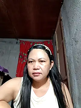 Everleigh mom online show from September 2025 08:11:02 PM