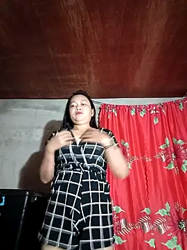 Everleigh mom online show from October 2025 07:45:01 PM