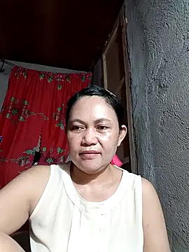 Everleigh mom online show from October 2025 04:12:01 AM