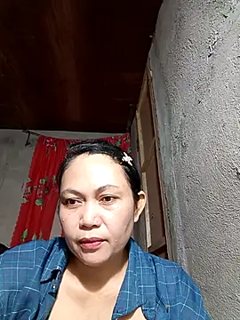 Everleigh mom online show from December 2025 02:17:02 AM