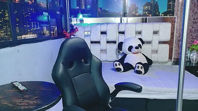 Snapshot of alandelrey57 chatting on December 2025 03:33:02 AM alandelrey57 online show from December 2025 03:33:02 AM