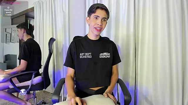 JoshuaSanzz online show from September 2025 04:28:01 AM