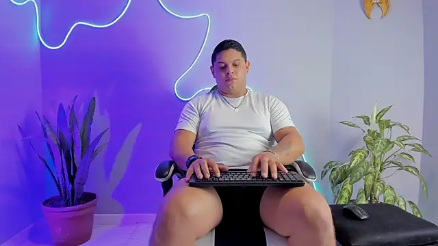 Maximus Steel online show from October 2025 11:07:01 AM