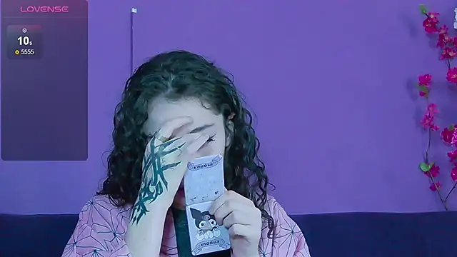 RavennMoonn online show from September 2025 07:59:01 PM