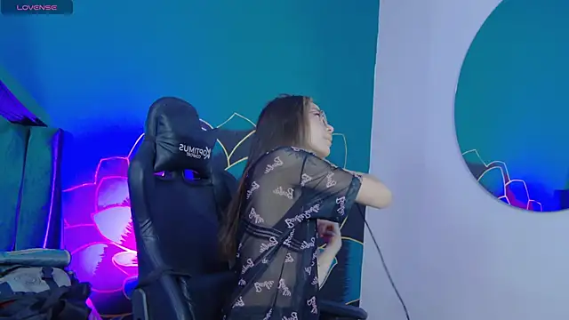 RavennMoonn online show from March 2026 01:39:01 PM