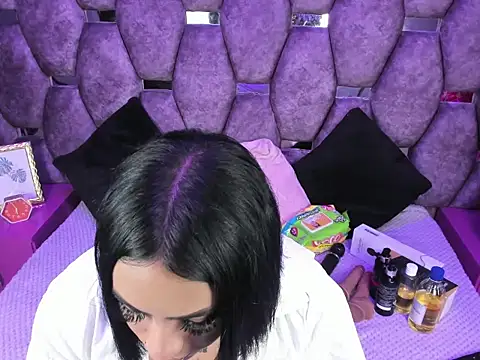 nikky latin online show from February 2026 03:24:02 AM