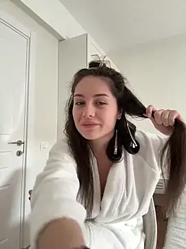 Ashley-Evans online show from February 2025 08:10:01 AM