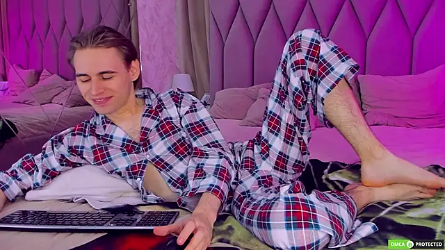 WilliamDyson online show from September 2025 04:27:01 AM