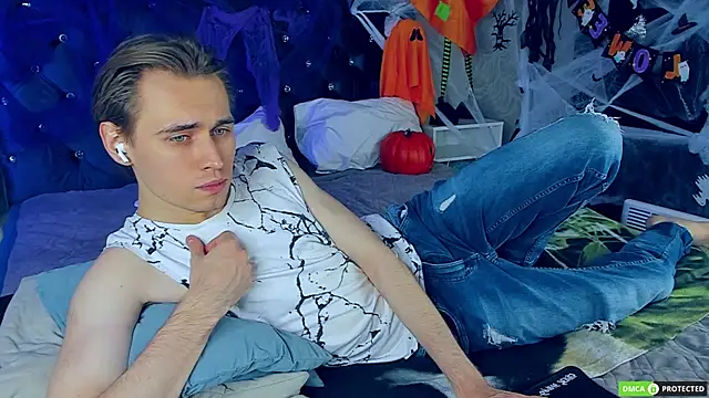 WilliamDyson online show from October 2025 04:02:01 AM