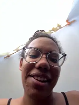 Valen1800 online show from December 2025 02:11:01 PM