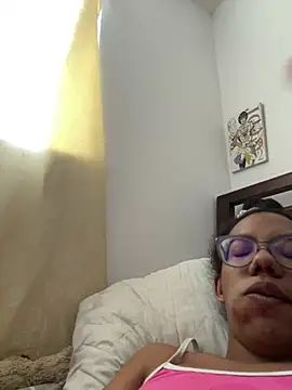 Valen1800 online show from April 2026 07:41:01 PM