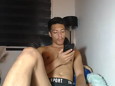 Snapshot of Asian_gregor chatting on December 2025 03:18:02 PM Asian gregor online show from December 2025 03:18:02 PM