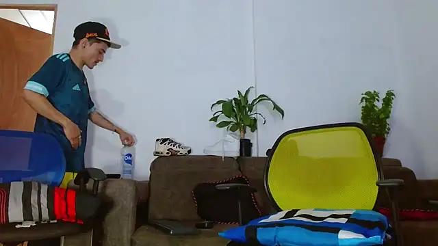 skinny23cm online show from February 2026 09:20:02 PM