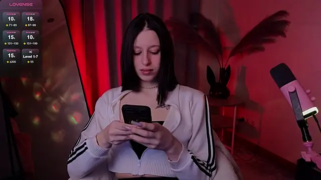 sex tezzi online show from October 2025 09:59:01 PM