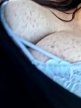 Snapshot of 50-shades-of-JADE chatting on December 2025 01:27:02 PM 50-shades-of-JADE online show from December 2025 01:27:02 PM