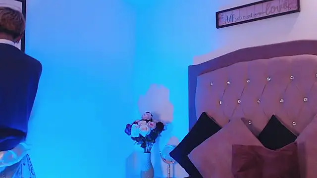 OzorioDany online show from September 2025 03:56:01 AM