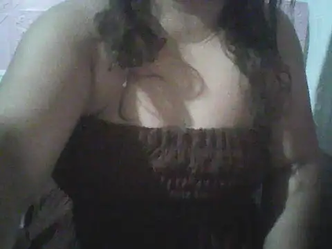 Snapshot of Azrielxx05 chatting on April 2026 03:06:01 PM Azrielxx05 online show from April 2026 03:06:01 PM