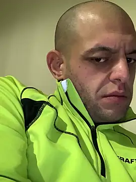 milenski74 online show from February 2026 11:36:01 PM