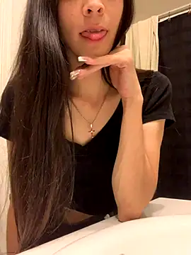 lovinlush online show from October 2025 04:28:01 PM