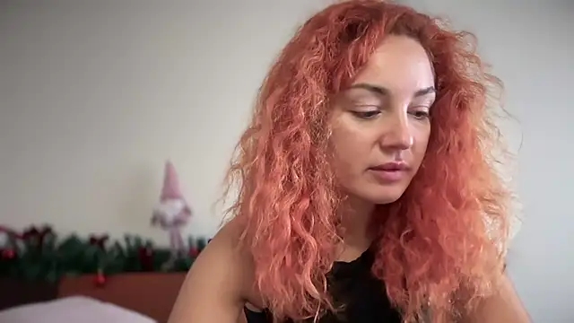 Reddgiirl online show from December 2025 09:38:01 AM