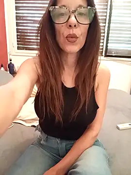 Esmeralda passion online show from October 2025 01:44:01 PM