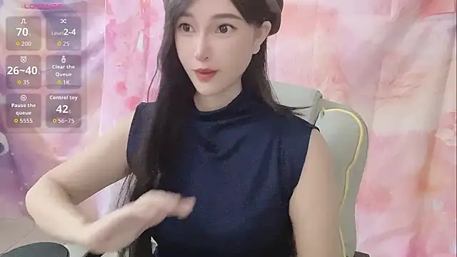 Snapshot of Crush-7ii chatting on October 2025 10:11:01 PM Crush-7ii online show from October 2025 10:11:01 PM