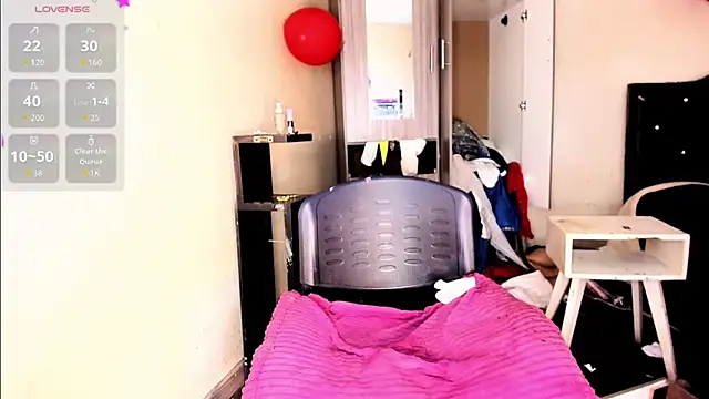 Rossedewitt  online show from February 2026 07:21:02 PM