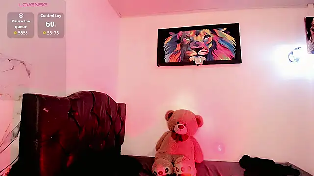 Snapshot of Rossedewitt_ chatting on May 2026 07:20:02 PM Rossedewitt online show from May 2026 07:20:02 PM